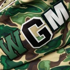 Bape Art Camo Shark Hoodie - Green 13 Bape Art Camo Shark Hoodie - Green -Feature store Bape Art Camo Shark Hoodie M Green 001ZPJ801055IGRN 02 15 24 Feature KN 10