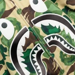Bape Art Camo Shark Hoodie - Green 12 Bape Art Camo Shark Hoodie - Green -Feature store Bape Art Camo Shark Hoodie M Green 001ZPJ801055IGRN 02 15 24 Feature KN 9