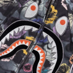 Floral Camo Shark Relaxed Fit Full Zip Hoodie - Black -Feature store Floral Camo Shark Relaxed Fit Full Zip Hoodie Black 001ZPK801301M BLK 12 11 24 Feature KN 15