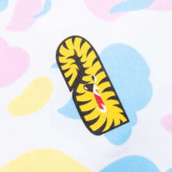 New Multi Camo 2nd Shark Full Zip Hoodie - White 11 New Multi Camo 2nd Shark Full Zip Hoodie - White -Feature store New Multi Camo 2nd Shark Full Zip Hoodie White 001ZPJ201001MWHT 05 22 23 Feature VR 9