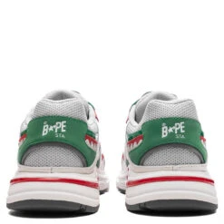 Shark STA Italy M1 - Green -Feature store Shark STA Italy M1 Green 001FWK201304M GRN 04 24 25 Feature KN 6